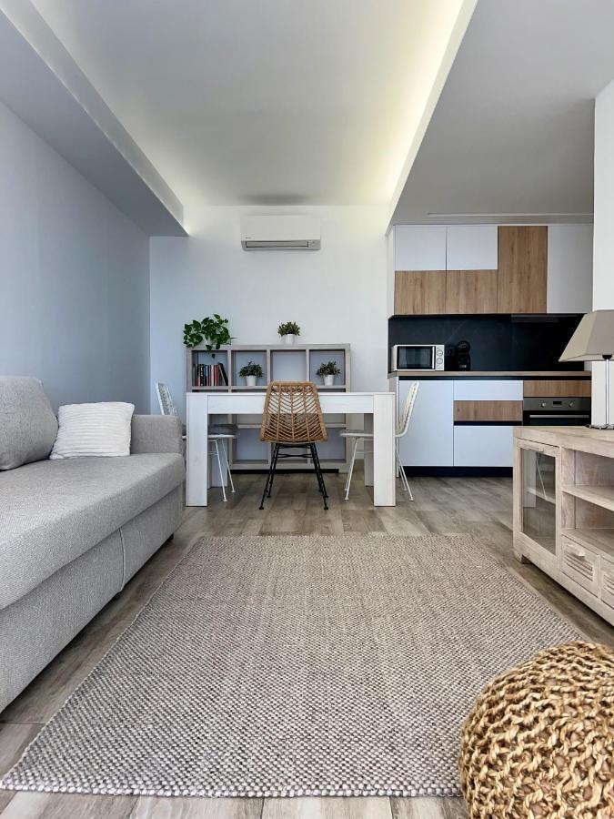 Apartment Paseo Aguadulce  Bagian luar foto
